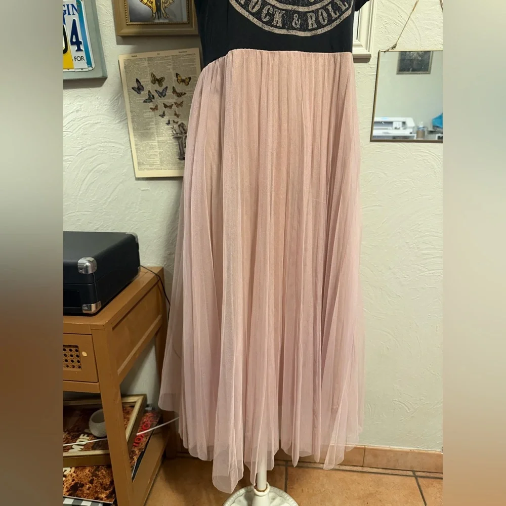 AC/DC Edition! Band Tee to maxi! Repurposed. 🎸The Remix Collection 🥁 - Picture 4 of 7